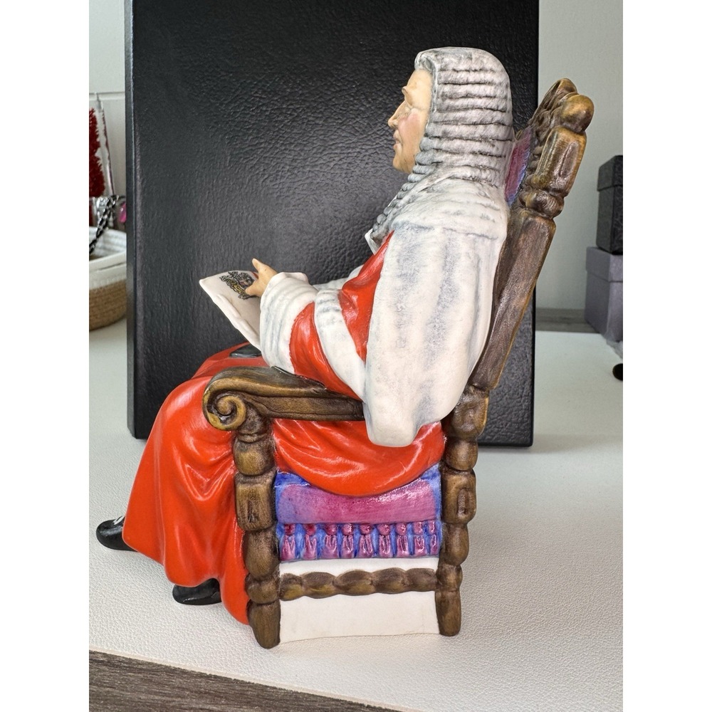 Vintage Royal Doulton "The Judge" Porcelain Figurine HN 2443 Barrister England - Picture 5 of 9